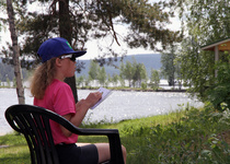 Pinja keskittyneenä tempo-tehtäviin. Kuva EJ