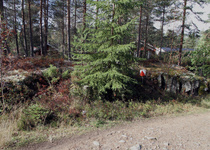 Rasti 9, zero, oikea lipun paikka vasemmalla notkossa